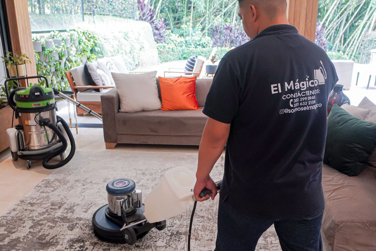 Lavado de tapete con máquina rotativa, El Mágico